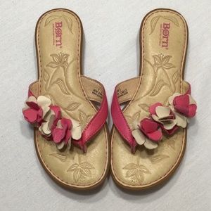 Born sandals 🌸